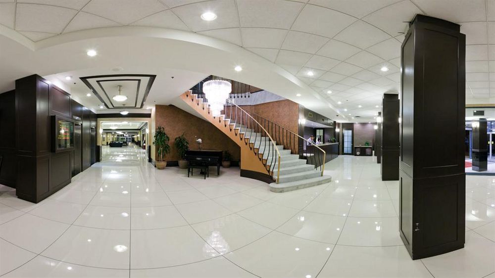 Armon Plaza Montreal Airpt, Trademark Collection By Wyndham Exteriér fotografie