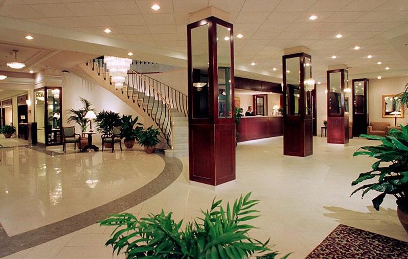 Armon Plaza Montreal Airpt, Trademark Collection By Wyndham Exteriér fotografie